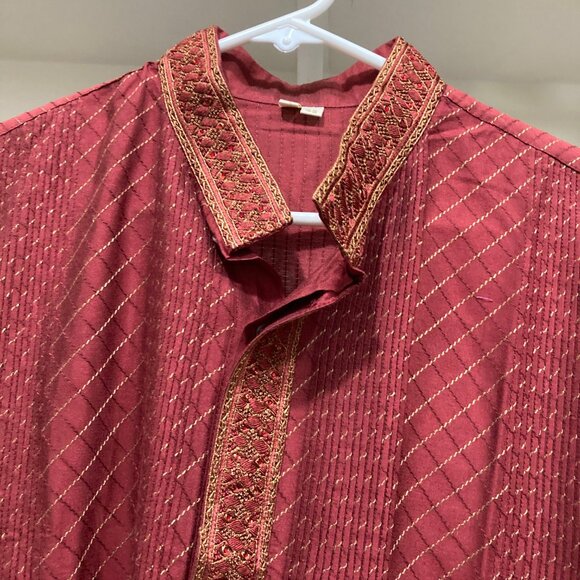 Silk maroon kurta with cream doti - Picture 4 of 4
